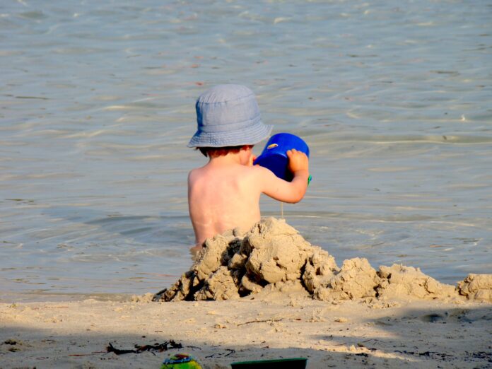 spiaggia_bambino_free