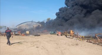 Incendio e combustione illecita di rifiuti, denunciata una persona