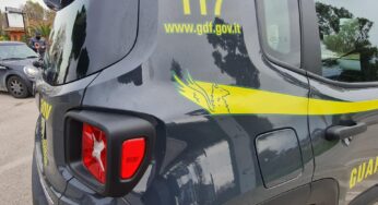 Finanziere libero dal servizio salva una donna che voleva togliersi la vita