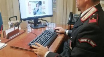 Prende a calci in faccia la compagna, arrestato 34enne