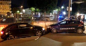 Speronano l’auto dei carabinieri e fuggono. Inseguimento tra le vie di Formia