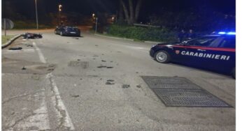 Scontro tra auto e scooter, due feriti