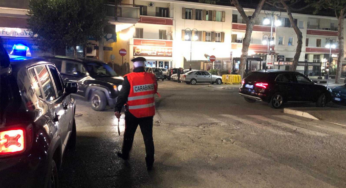 Furto aggravato, porto di armi atti ad offendere, detenzione ai fini di spaccio di sostanze stupefacenti e rifiuto di essere sottoposto ad alcol e drug test