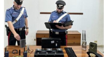 Detenzione, diffusione e installazione abusiva di apparecchiature e di altri mezzi atti a intercettare