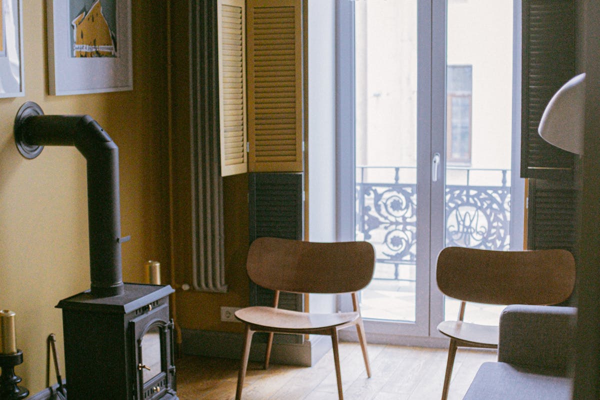 sedie e balcone