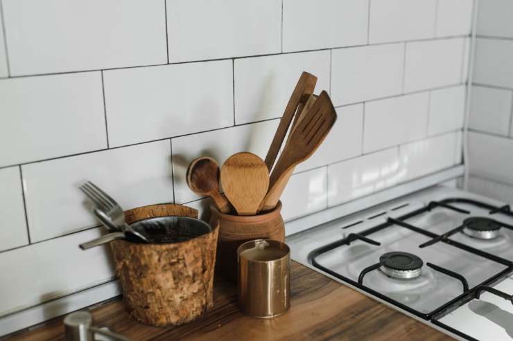 mestoli di legno e cucina