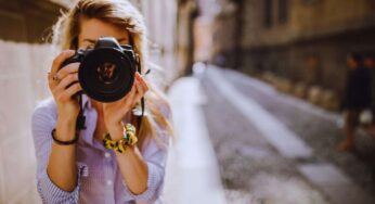 Se fotografo degli sconosciuti posso pubblicare la foto sui social? La Legge parla chiaro: non dimenticarlo mai