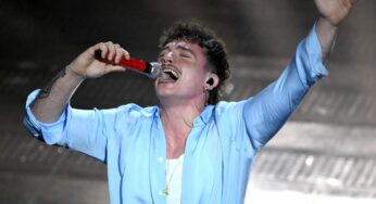 Sanremo 2025, cosa sono le cuffie che i cantanti indossano prima di cantare? In pochi lo sanno davvero