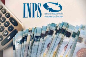 banconote da 20 euro calcolatrice e scritta inps