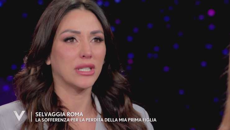 selvaggia roma piange