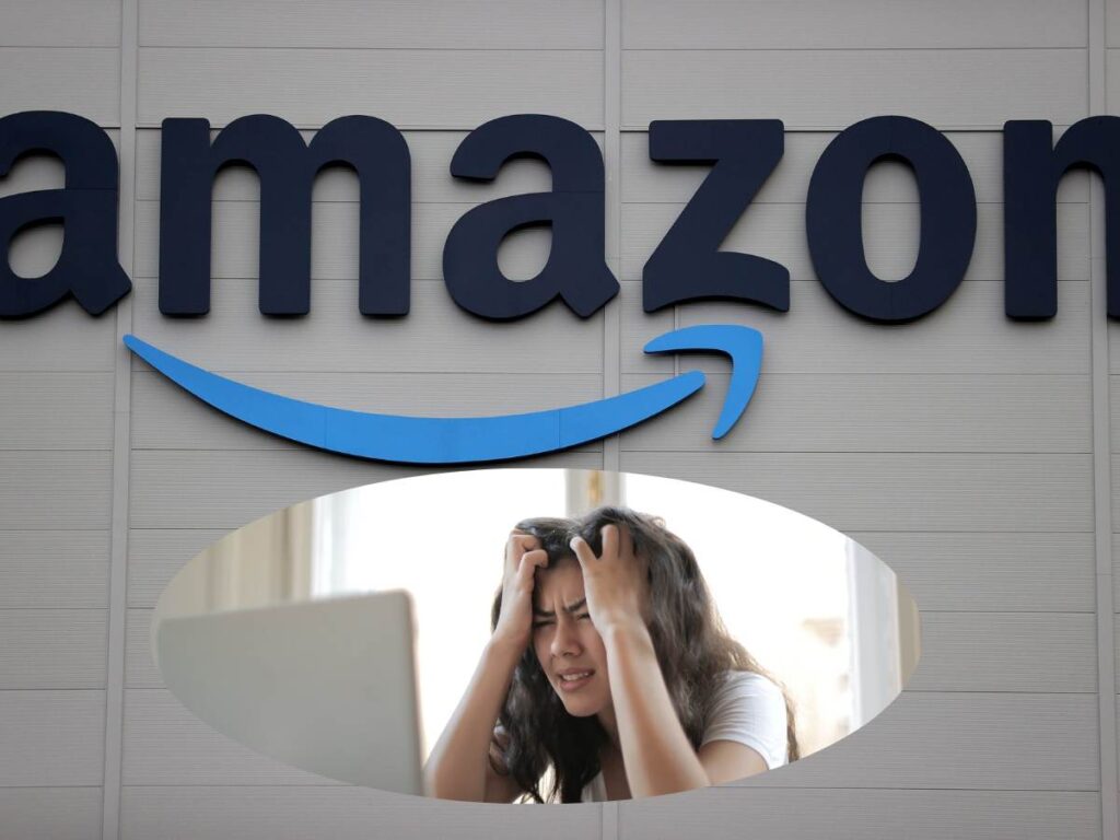 logo amazon e ragazza disperata di fronte al pc