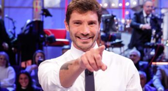 Stefano De Martino compie un gesto incredibile, l’annuncio davanti a tutti