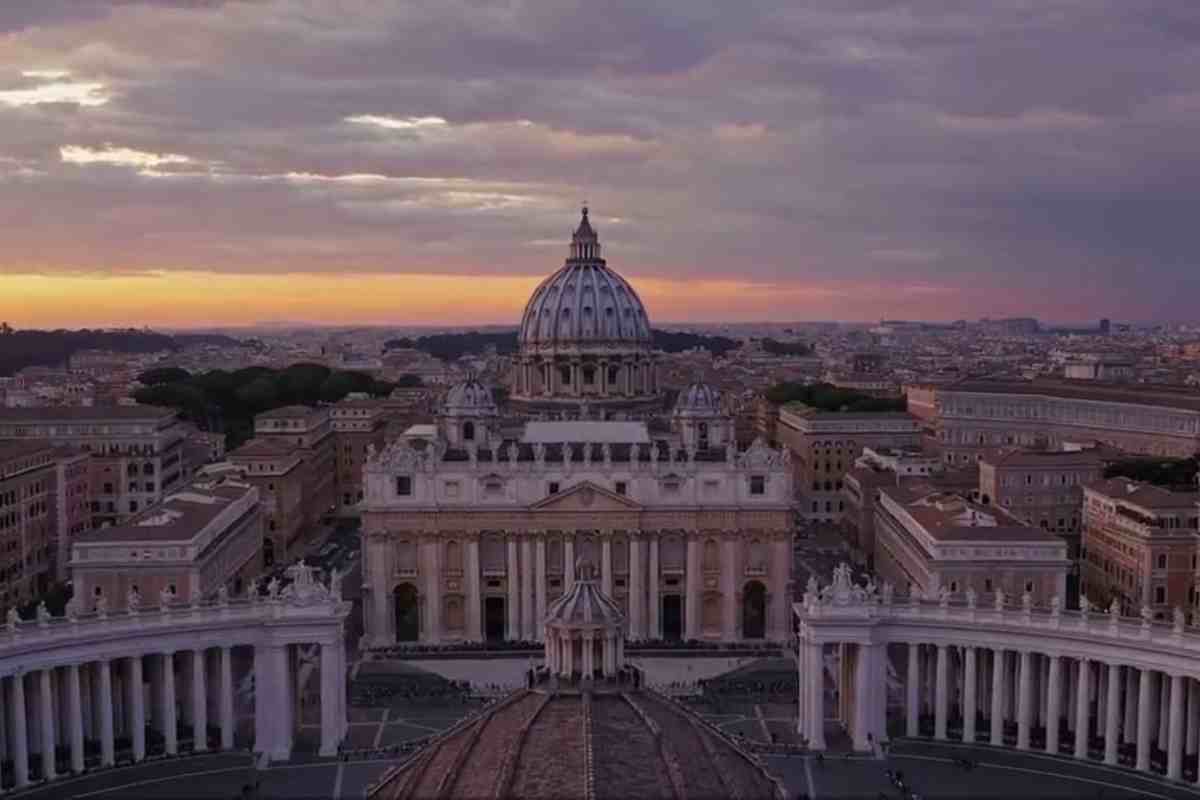 piazza san pietro prima del conclave