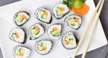 In Italia è normale, ma in Giappone ti fa fare una pessima figura: 3 cose che non devi mai fare quando vai al sushi