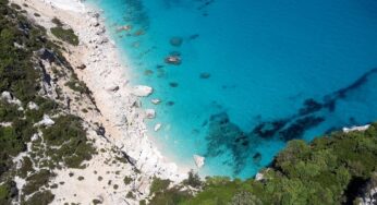 Non la solita Riccione, ma 3 spiagge italiane economiche e paradisiache per andare a mare a giugno: sono imperdibili e costano poco