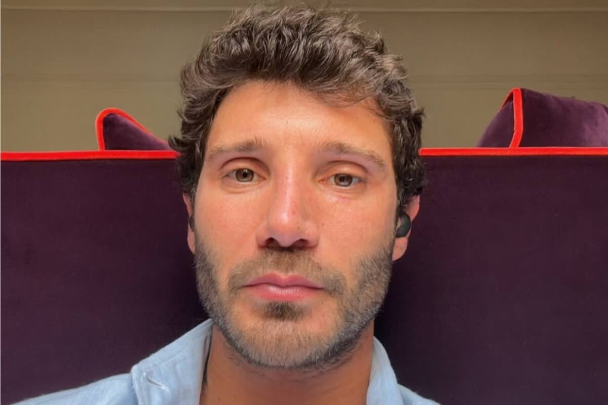 Stefano De Martino innamorato