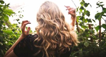 3 modi per rendere lisci i capelli ricci in poco tempo e senza parrucchiere
